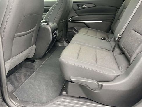Certified 2024 Chevrolet Traverse LS image 10
