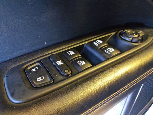 Used 2021 Jeep Compass Limited FWD image 27