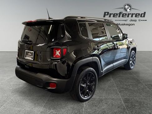 Used 2023 Jeep Renegade Altitude w/ Convenience Group I AWD/4WD image 17