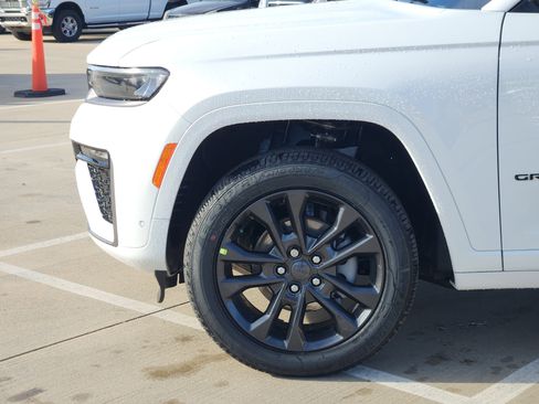 New 2026 Jeep Grand Cherokee Limited image 5