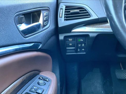 Used 2017 Acura MDX w/ Advance Package AWD/4WD image 33