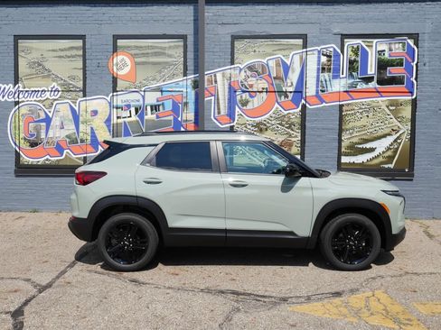 New 2026 Chevrolet TrailBlazer LT w/ Midnight Edition AWD/4WD image 28