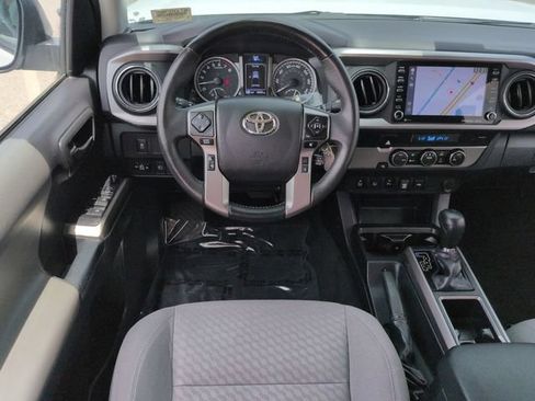 Used 2022 Toyota Tacoma SR5 RWD image 16
