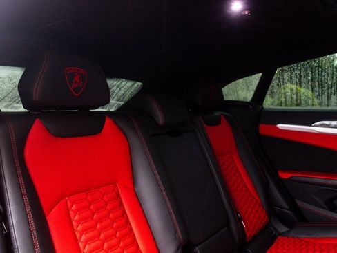 Used 2019 Lamborghini Urus AWD/4WD image 47