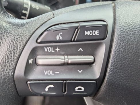 Used 2019 Hyundai Kona SE AWD/4WD image 9