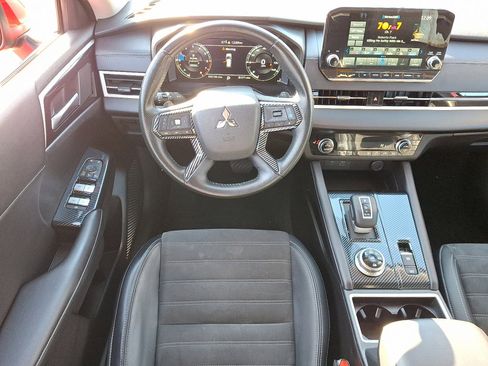 Used 2023 Mitsubishi Outlander SE image 22