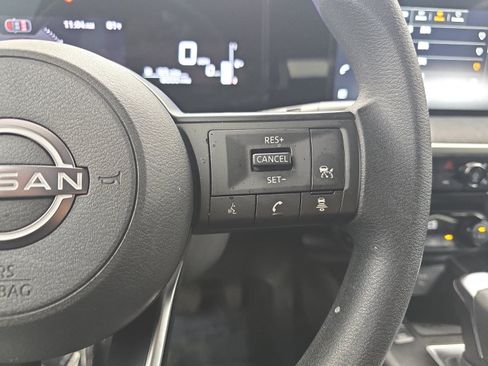 Used 2026 Nissan Kicks SV FWD image 15