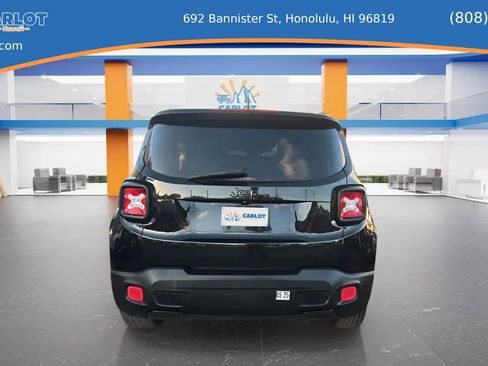 Used 2017 Jeep Renegade Altitude FWD image 2