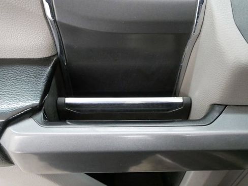 Used 2016 Ford F150 XLT w/ Equipment Group 302A Luxury image 14