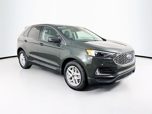 Used 2024 Ford Edge SEL w/ Convenience Package AWD/4WD image 2