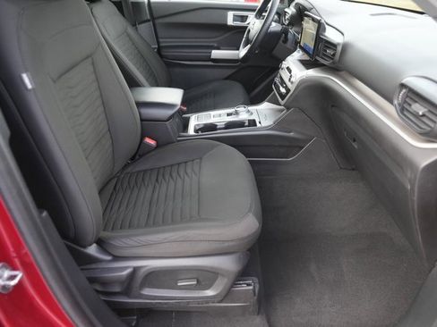 Certified 2021 Ford Explorer XLT image 20