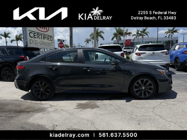 Used 2025 Toyota Corolla SE FWD image 2