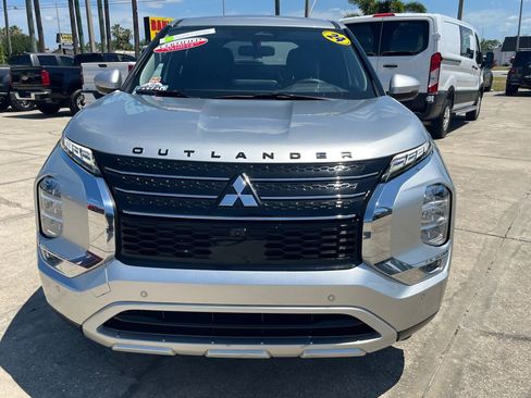 Used 2024 Mitsubishi Outlander SE FWD image 8