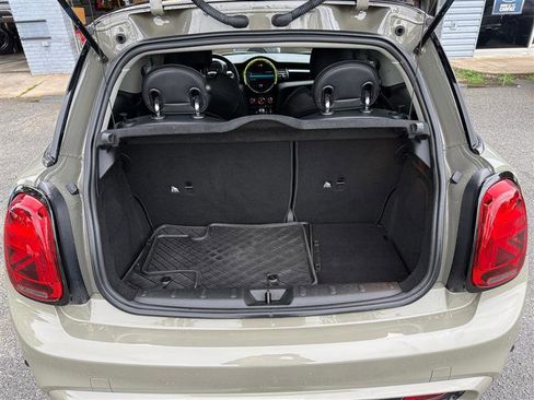 Used 2019 MINI Cooper S w/ Premium Package image 16