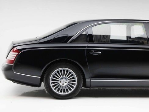 Used 2012 Maybach 62 RWD image 21