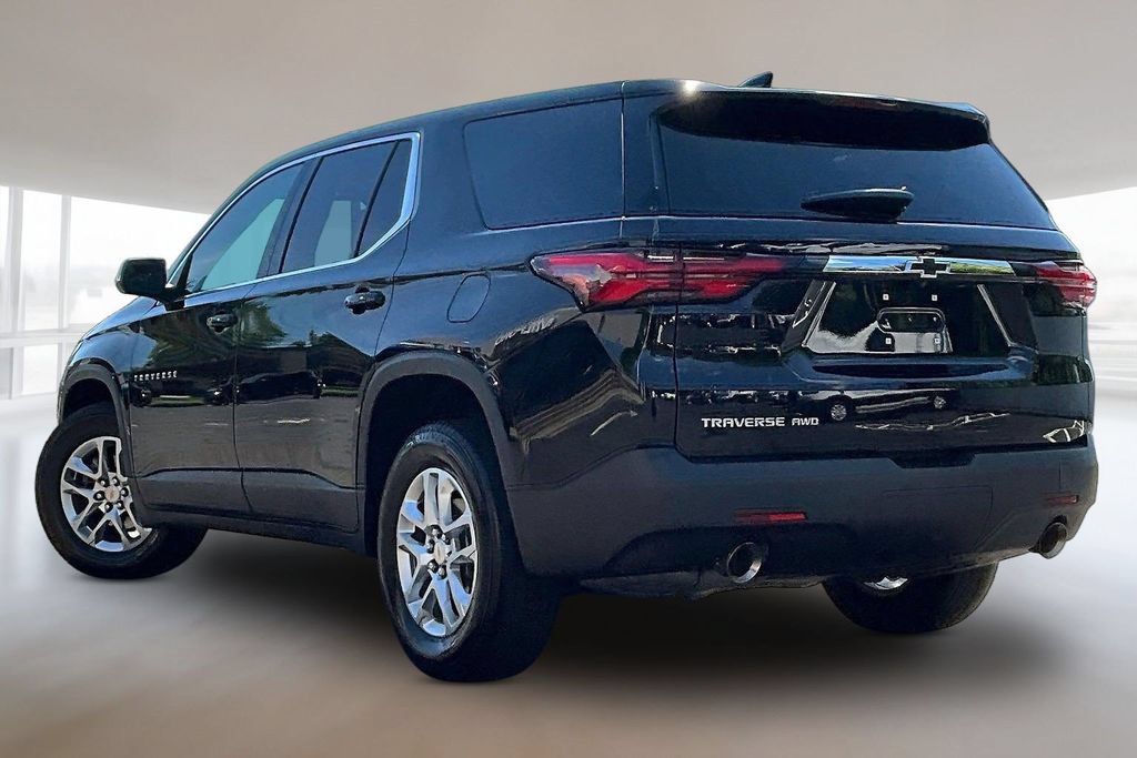 Used 2023 Chevrolet Traverse LS w/ Safety Package AWD/4WD image 4