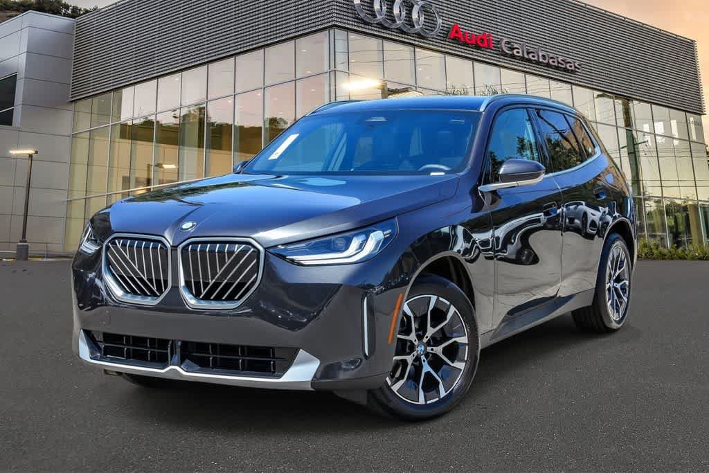 Used 2025 BMW X3 xDrive30i w/ Convenience Package AWD/4WD image 1