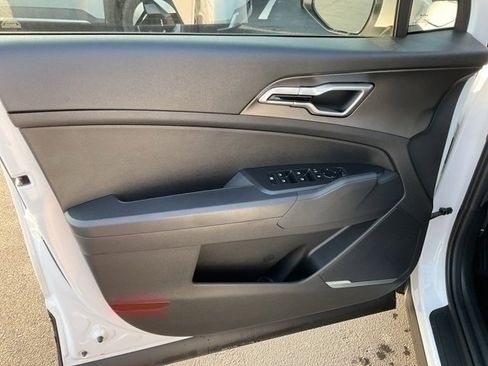 New 2026 Kia Sportage LX w/ LX Convenience Package image 4