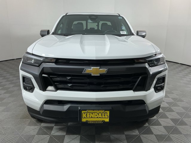Used 2024 Chevrolet Colorado LT w/ LT Convenience Package III AWD/4WD image 2