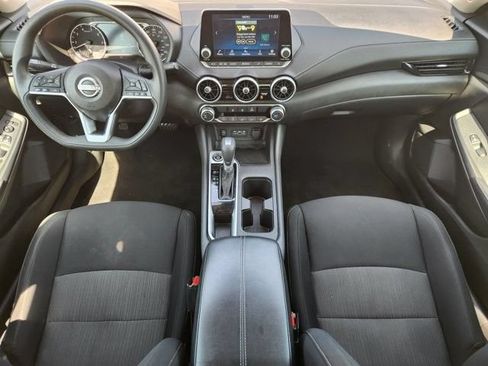 Used 2024 Nissan Sentra SV FWD image 25