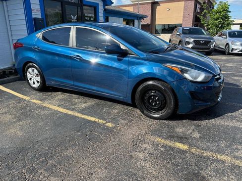 Used 2016 Hyundai Elantra SE FWD image 3