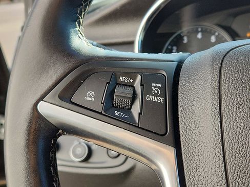 Used 2019 Buick Encore Sport Touring image 19