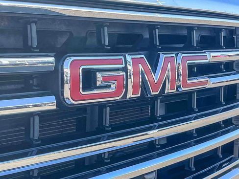 Used 2021 GMC Sierra 2500 SLT w/ SLT Premium Package image 15