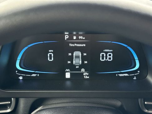 Used 2026 Hyundai Elantra SE FWD image 16