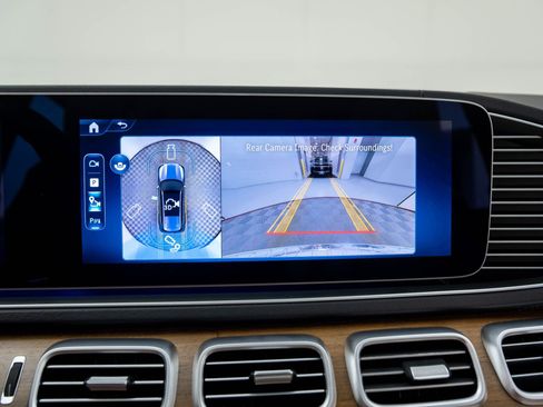 Certified 2025 Mercedes-Benz GLS 450 4MATIC image 32