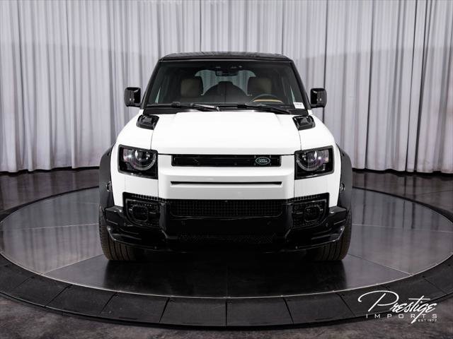 Used 2025 Land Rover Defender 110 X-Dynamic SE AWD/4WD image 3