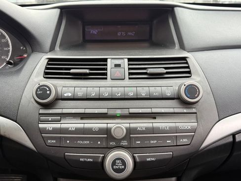 Used 2012 Honda Accord LX image 25