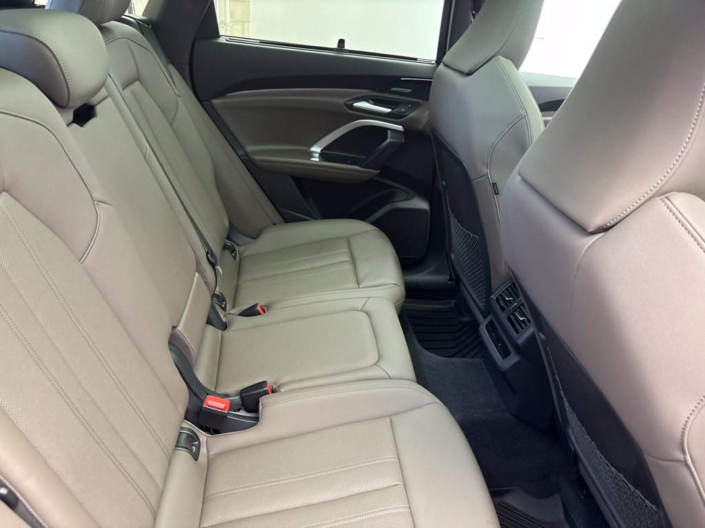 Used 2025 Audi Q5 Premium AWD/4WD image 30