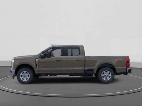 New 2026 Ford F250 XLT w/ XLT Premium Package AWD/4WD image 3