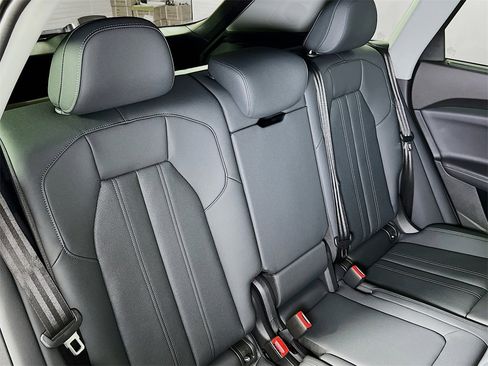 New 2025 Audi Q5 Premium Plus image 25