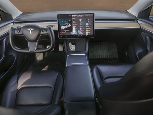 Used 2021 Tesla Model 3 Performance image 23