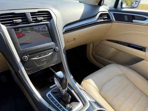 Used 2015 Ford Fusion SE w/ Equipment Group 202A image 20