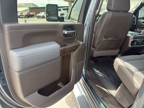 Used 2020 GMC Sierra 2500 Denali w/ Denali Ultimate Package AWD/4WD image 16