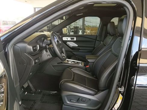 Used 2024 Ford Explorer ST w/ Equipment Group 401A AWD/4WD image 13