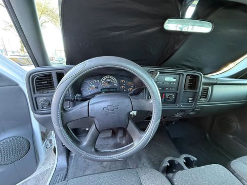 Used 2006 Chevrolet Silverado 2500 W/T image 35