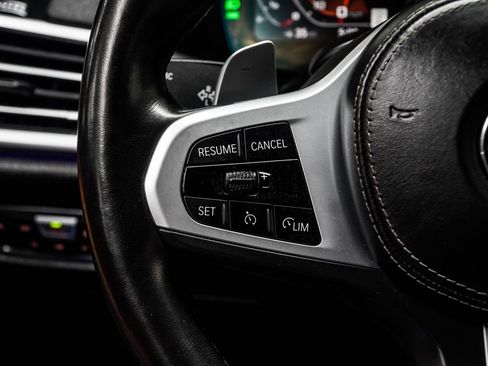 Used 2022 BMW X7 M50i w/ Executive Package image 34