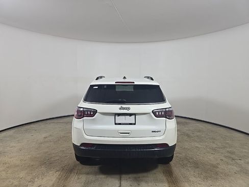 Used 2019 Jeep Compass Latitude image 5