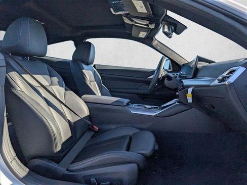 Used 2025 BMW 440i xDrive Coupe w/ Parking Assistance Package image 17