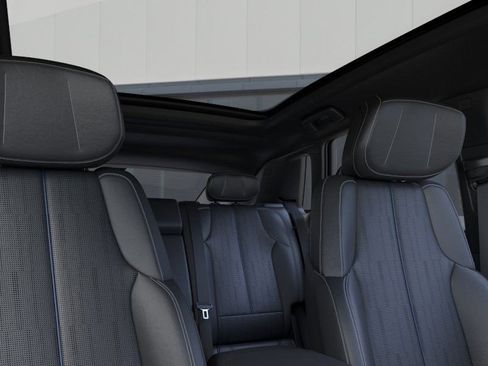 New 2026 Cadillac Lyriq Luxury image 25