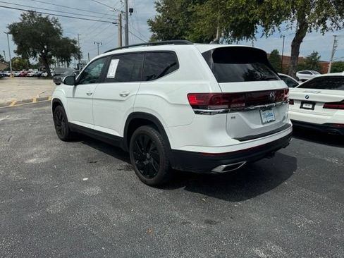 Used 2024 Volkswagen Atlas SE FWD image 3