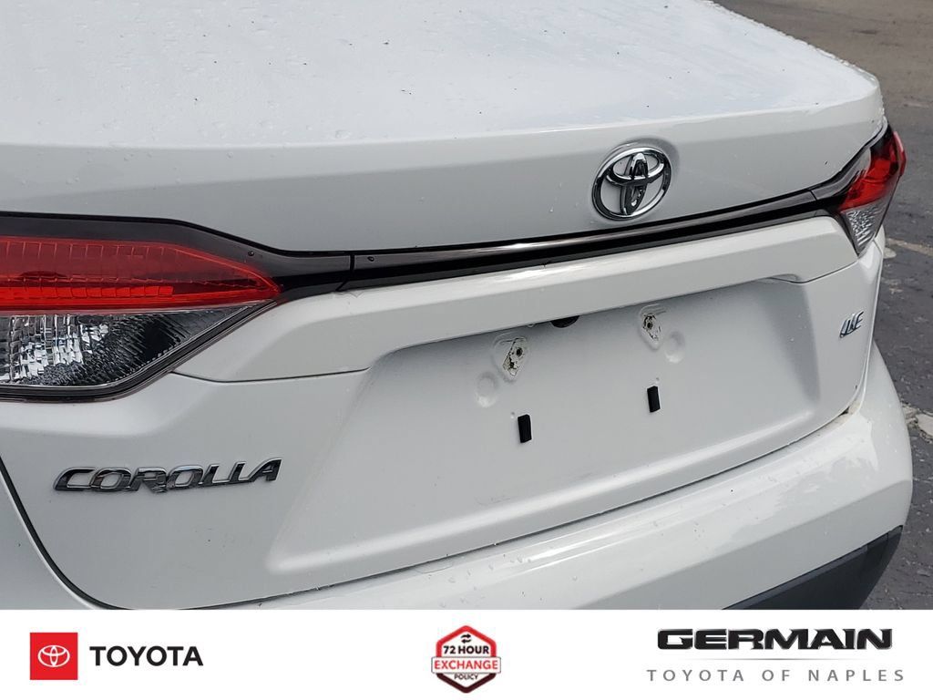 Used 2022 Toyota Corolla LE FWD image 17