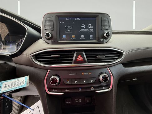 Used 2020 Hyundai Santa Fe SE w/ Cargo Package image 15