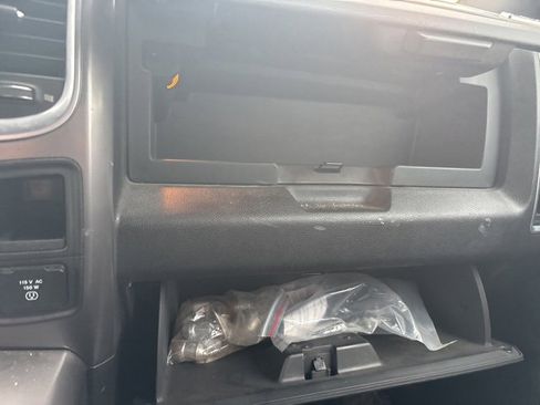 Used 2018 RAM 1500 Limited image 32