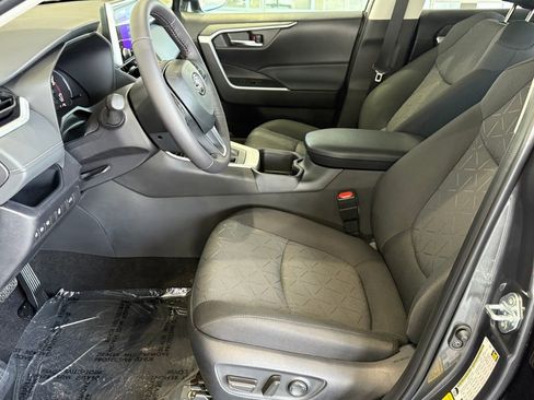 New 2025 Toyota RAV4 XLE image 17