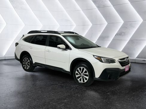 Used 2021 Subaru Outback Premium image 1