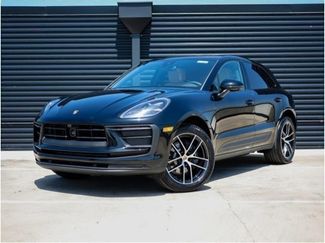 Certified 2025 Porsche Macan AWD/4WD video 1